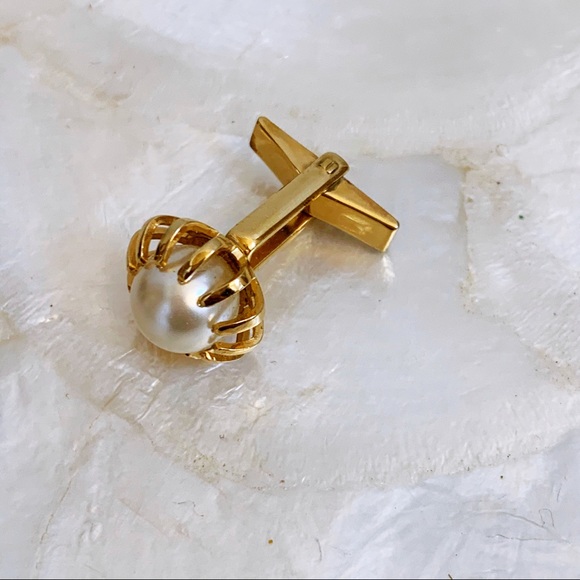 Vintage Faux Pearl Claw Gold Tone Cufflinks Unisex - Picture 3 of 8